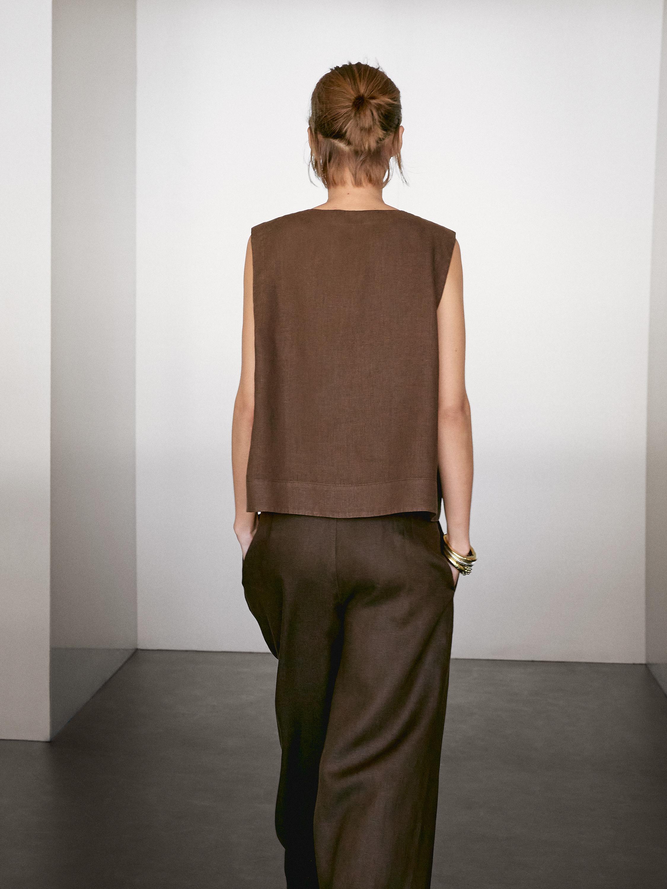 100% linen blouse with seam details